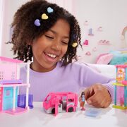 Barbie Land Mini Doll & Vehicle Set Dreamcamper HYF39